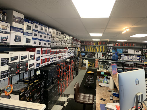 L.A Stereo & window tint