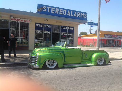 Hector's Car Audio Tech