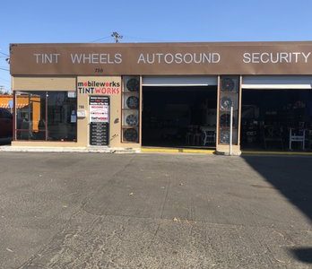 Mobileworks y Tintworks: Soluciones Móviles para Pintura Automotriz